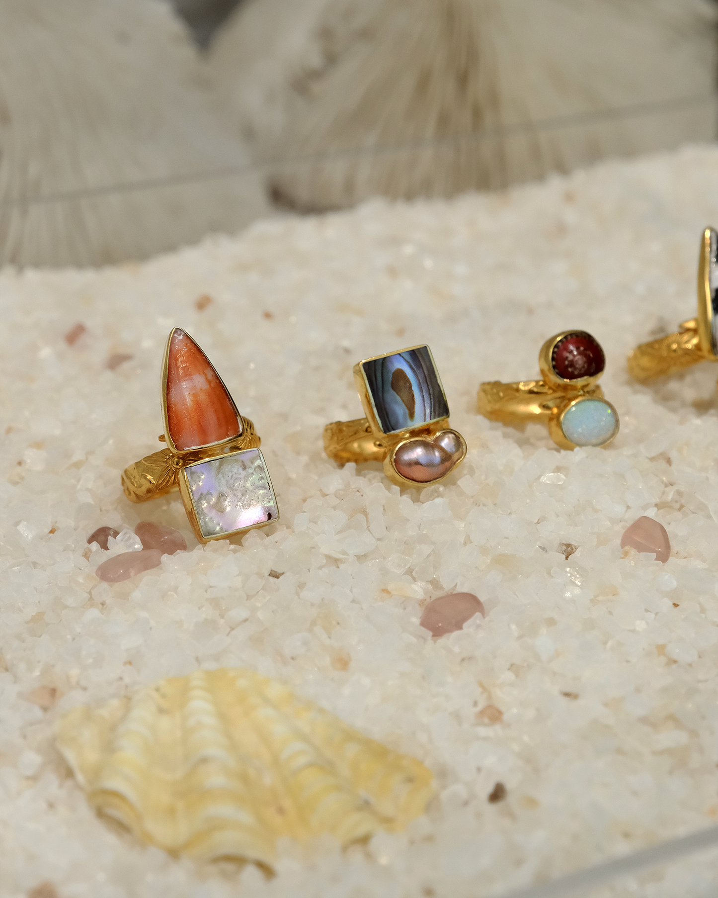 Adjustable ocean-inspired 18k gold-plated shell rings, handcrafted